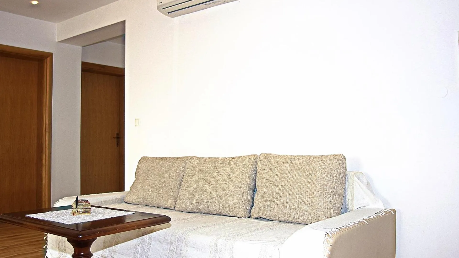 Apartment La Dostana 4 Dramalj 0*,